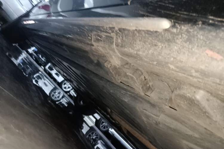 Used Mercedes-Benz C-Class 2018 C 200 L Sport Edition Right Side Sill