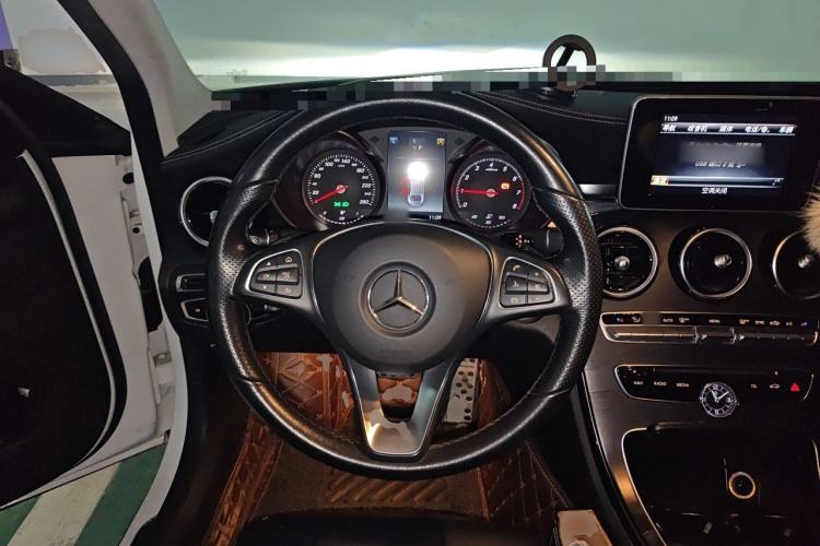 Used Mercedes-Benz C-Class 2018 C 180 L Fashion Edition Sport Version Steering Wheel