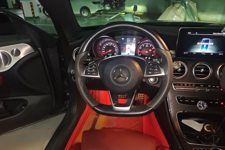 Used Mercedes-Benz C-Class 2018 C 300 Coupe Night Edition Steering Wheel