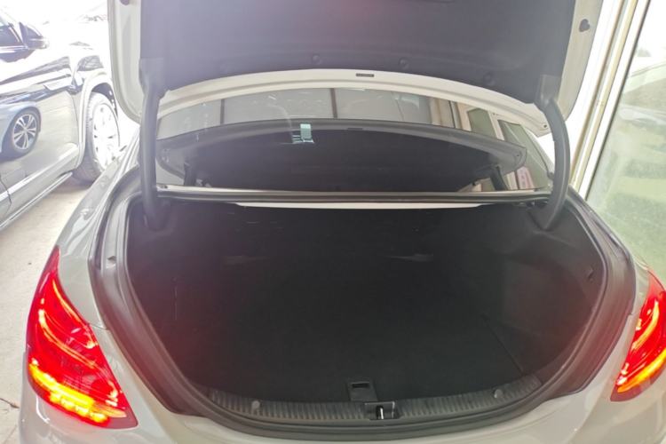 Used Mercedes-Benz C-Class 2018 C 200 Sport Edition Trunk