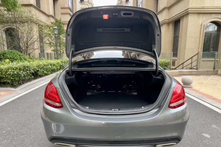 Used Mercedes-Benz C-Class 2018 C 180 L Fashion Edition Sport Version Trunk