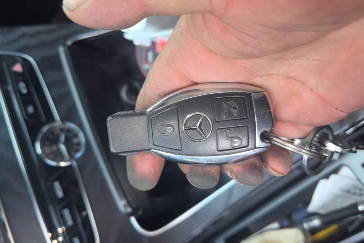 Used Mercedes-Benz C-Class 2018 C 200 L Sport Edition Vehicle Key