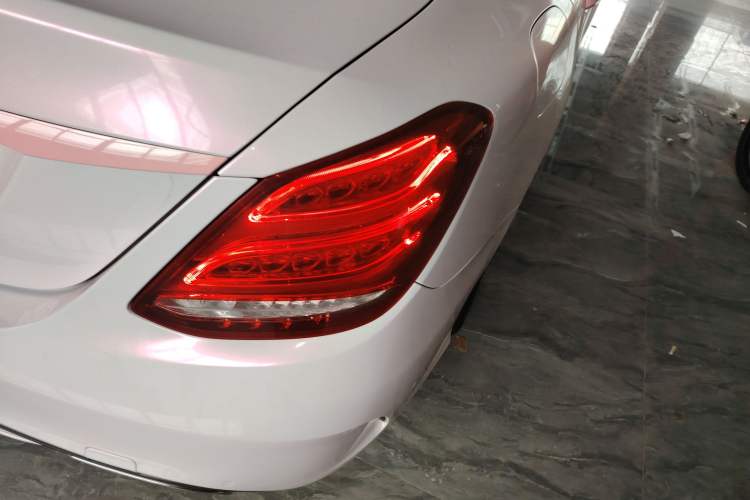 Used Mercedes-Benz C-Class 2018 C 180 L Fashion Edition Sport Version Exterior 3