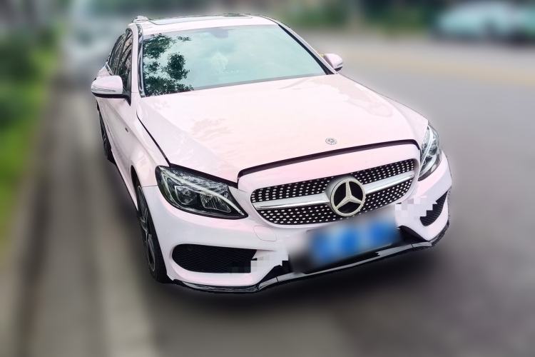Used Mercedes-Benz C-Class 2018 C 200 Achievement Special Edition Front Right 45 Deg