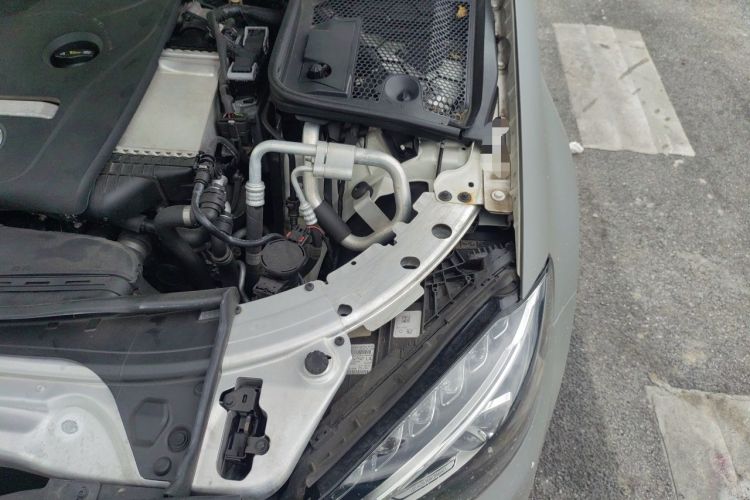 Used Mercedes-Benz C-Class 2018 C 200 Coupe Engine Bay Left
