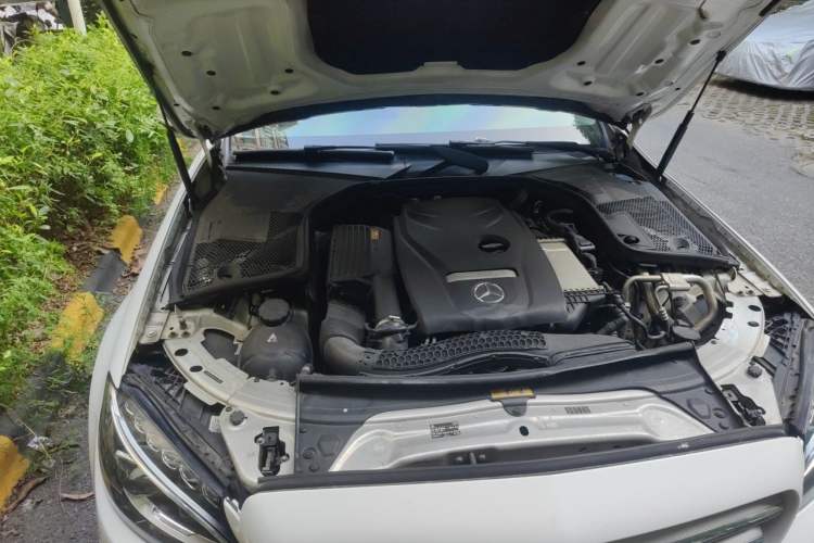 Used Mercedes-Benz C-Class 2018 C 200 L Sport Edition Engine Bay Right