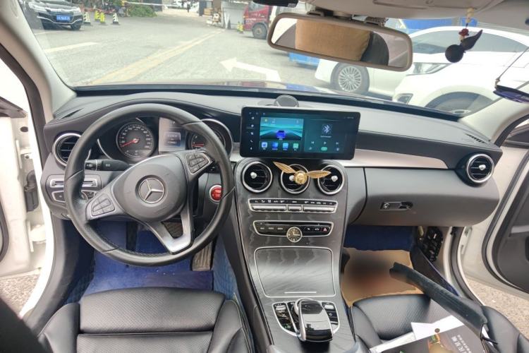 Used Mercedes-Benz C-Class 2018 C 200 L Sport Edition Center Console