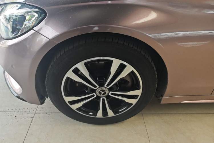 Used Mercedes-Benz C-Class 2018 C 200 Sport Edition Left Front Wheel Hub