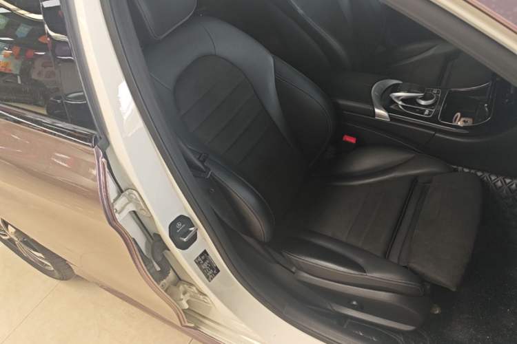 Used Mercedes-Benz C-Class 2018 C 200 Sport Edition Right Front Seat
