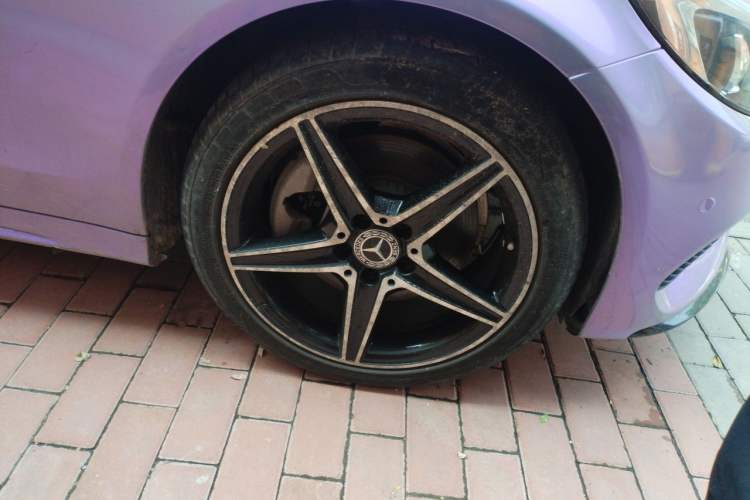 Used Mercedes-Benz C-Class 2018 C 200 Achievement Special Edition Right Front Wheel Hub