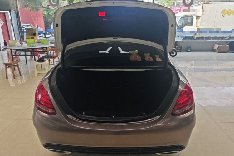 Used Mercedes-Benz C-Class 2018 C 200 Sport Edition Trunk