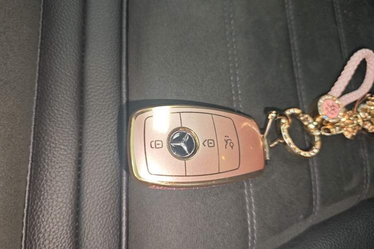 Used Mercedes-Benz C-Class 2018 C 200 Sport Edition Vehicle Key