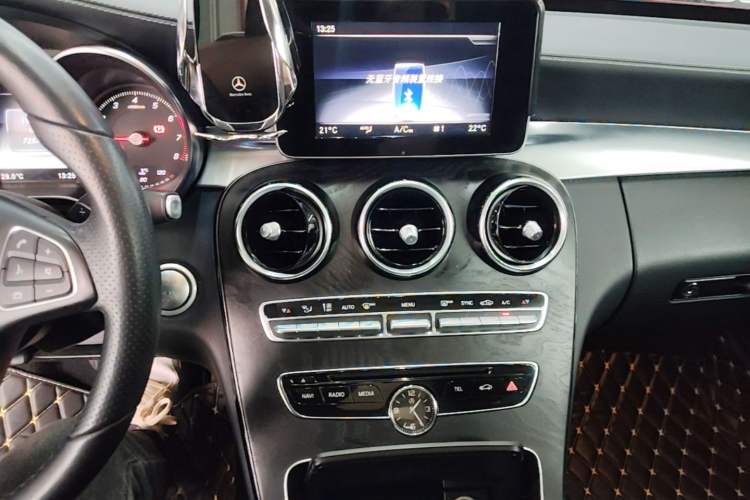 Used Mercedes-Benz C-Class 2018 C 200 L Sport Edition Audio And AC Panel