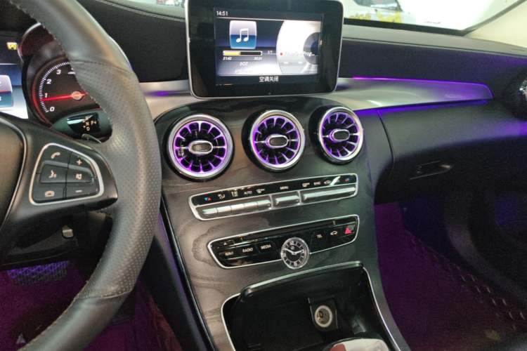 Used Mercedes-Benz C-Class 2018 C 180 L Fashion Edition Sport Version Audio And AC Panel