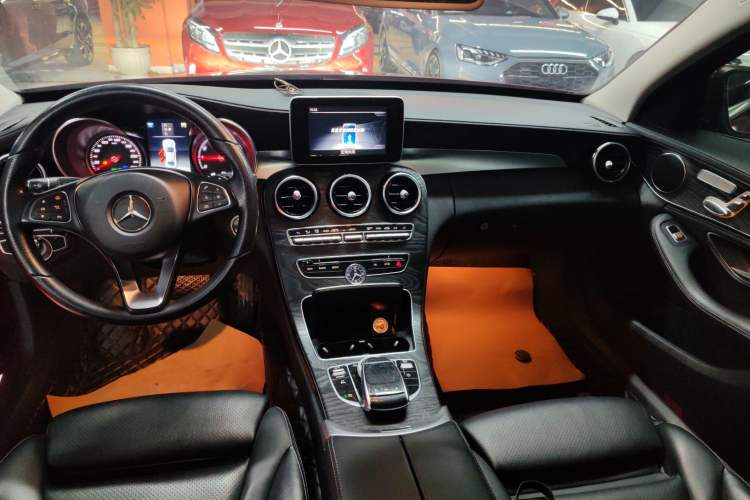 Used Mercedes-Benz C-Class 2018 C 200 L Sport Edition Audio And AC Panel
