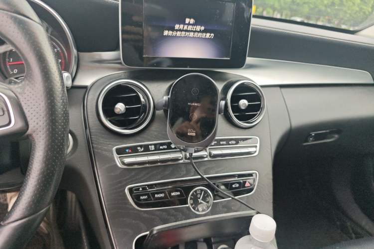 Used Mercedes-Benz C-Class 2018 C 180 L Fashion Edition Sport Version Audio And AC Panel