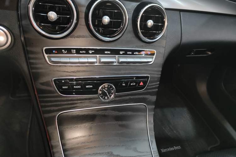 Used Mercedes-Benz C-Class 2018 C 200 L Sport Edition Audio And AC Panel