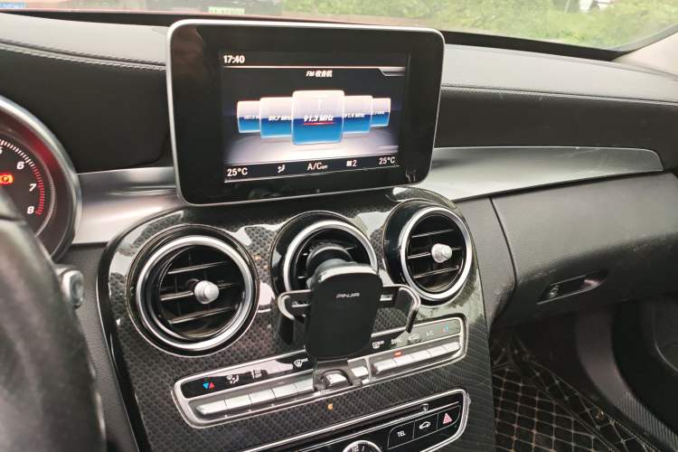 Used Mercedes-Benz C-Class 2018 C 180 L Fashion Edition Sport Version Audio And AC Panel