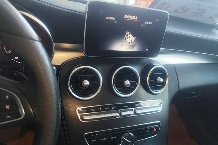 Used Mercedes-Benz C-Class 2018 C 180 L Fashion Edition Sport Version Audio And AC Panel