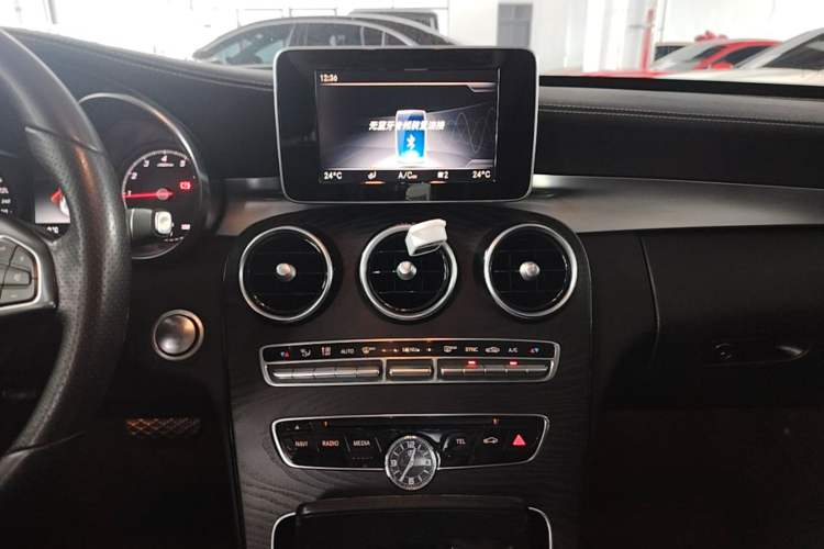 Used Mercedes-Benz C-Class 2018 C 200 L Sport Edition Audio And AC Panel