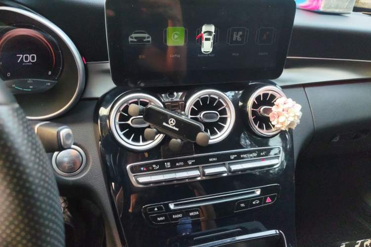 Used Mercedes-Benz C-Class 2018 C 200 Sport Edition Audio And AC Panel