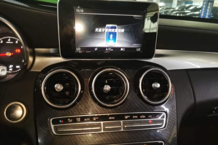 Used Mercedes-Benz C-Class 2018 C 180 L Fashion Edition Sport Version Audio And AC Panel