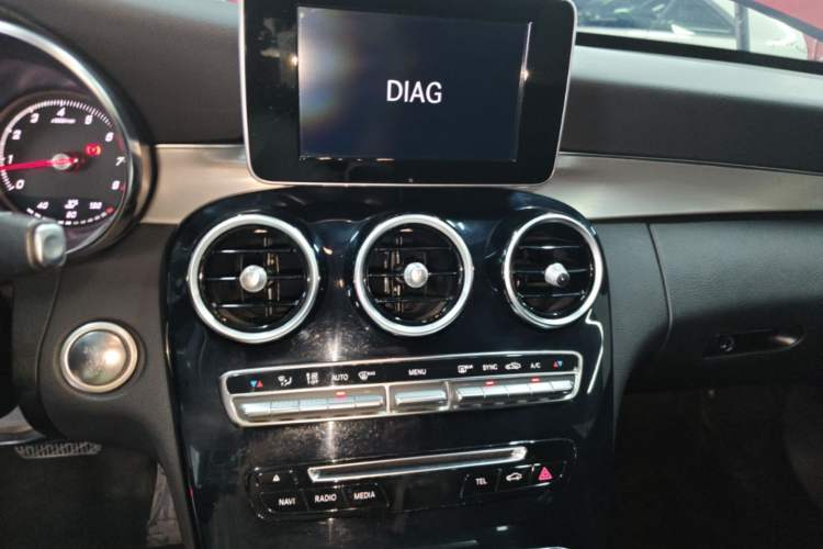 Used Mercedes-Benz C-Class 2018 C 200 Sport Edition Audio And AC Panel