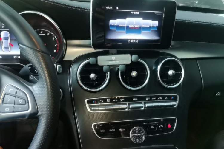 Used Mercedes-Benz C-Class 2018 C 200 L Sport Edition Audio And AC Panel