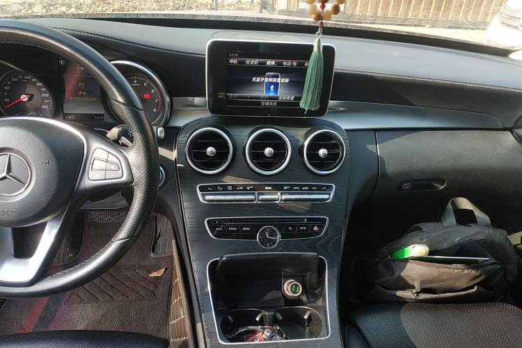 Used Mercedes-Benz C-Class 2018 C 180 L Fashion Edition Sport Version Audio And AC Panel