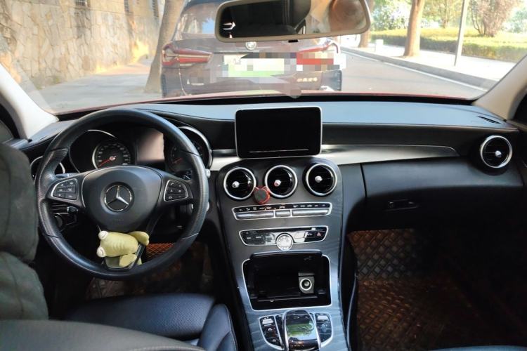 Used Mercedes-Benz C-Class 2018 C 200 L Sport Edition Center Console