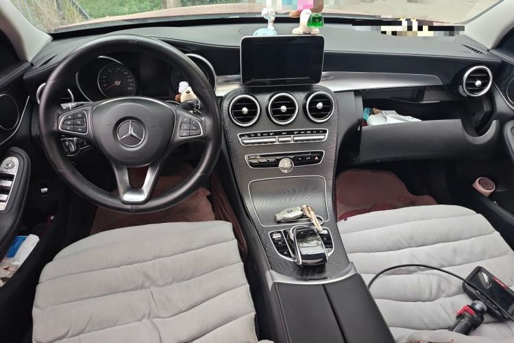 Used Mercedes-Benz C-Class 2018 C 200 L Sport Edition Center Console