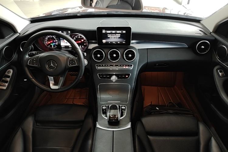 Used Mercedes-Benz C-Class 2018 C 200 L Sport Edition Center Console