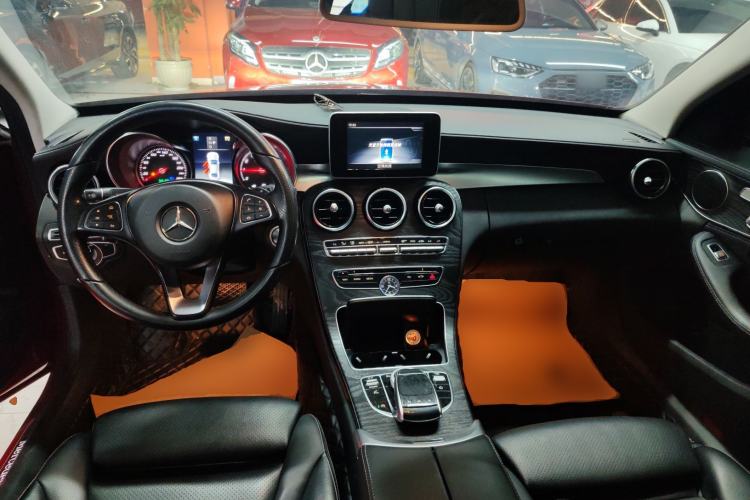 Used Mercedes-Benz C-Class 2018 C 200 L Sport Edition Center Console