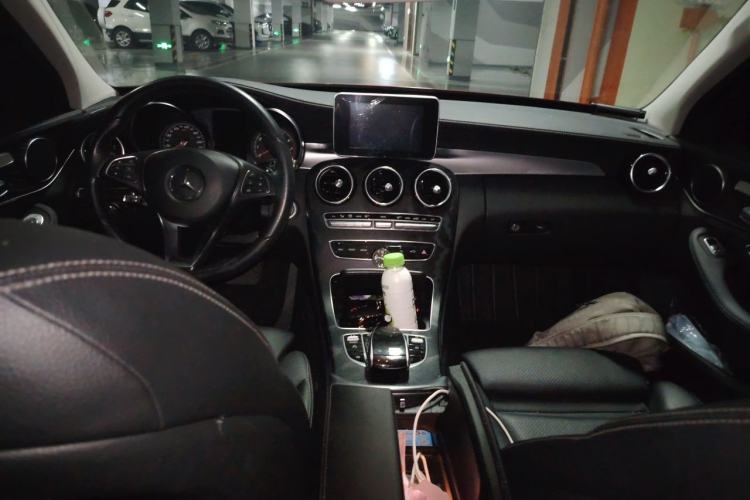 Used Mercedes-Benz C-Class 2018 C 200 L Sport Edition Center Console