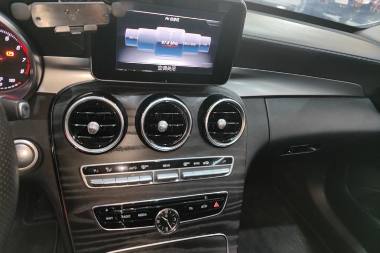Used Mercedes-Benz C-Class 2018 C 200 L Sport Edition Center Console