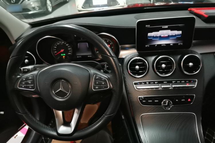 Used Mercedes-Benz C-Class 2018 C 200 L Sport Edition Center Console