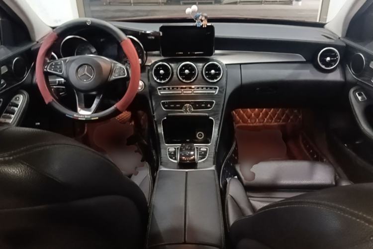 Used Mercedes-Benz C-Class 2018 C 200 L Sport Edition Center Console