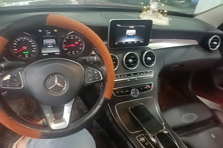 Used Mercedes-Benz C-Class 2018 C 200 L Sport Edition Center Console
