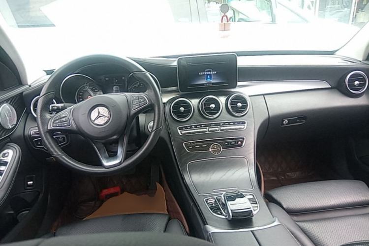 Used Mercedes-Benz C-Class 2018 C 200 L Sport Edition Achievement Special Edition Center Console
