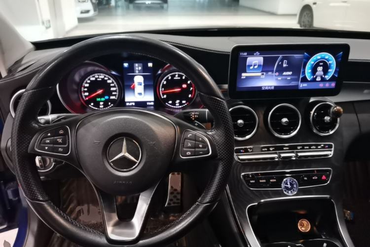 Used Mercedes-Benz C-Class 2018 C 200 L Sport Edition Center Console