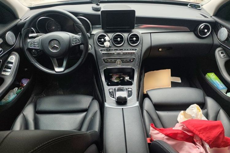 Used Mercedes-Benz C-Class 2018 C 200 L Sport Edition Achievement Special Edition Center Console