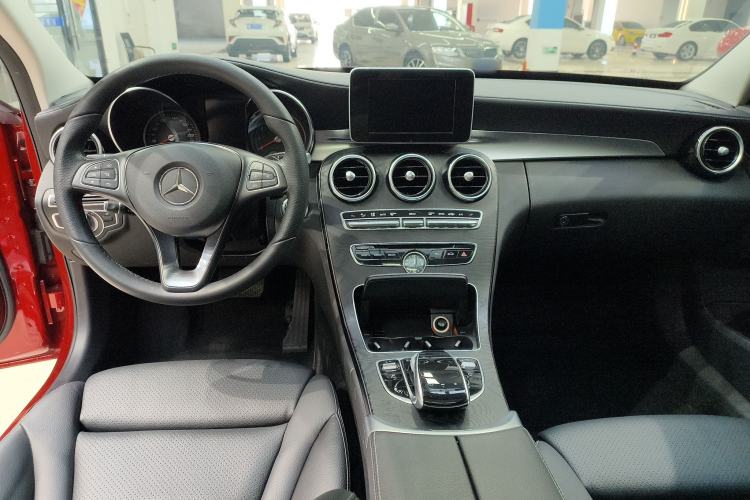 Used Mercedes-Benz C-Class 2018 C 200 L Sport Edition Center Console