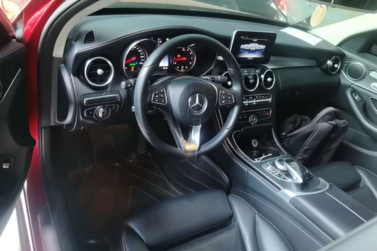 Used Mercedes-Benz C-Class 2018 C 200 L Sport Edition Center Console