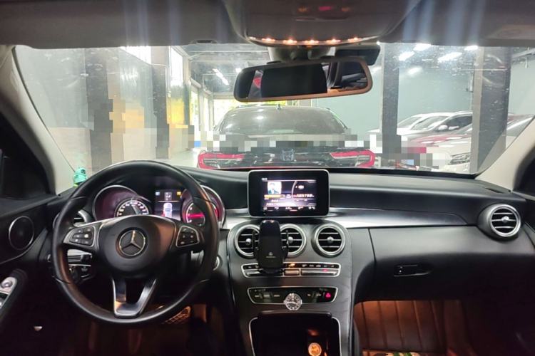 Used Mercedes-Benz C-Class 2018 C 200 Estate Center Console