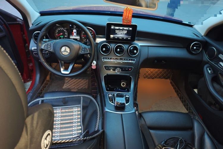 Used Mercedes-Benz C-Class 2018 C 200 L Sport Edition Center Console