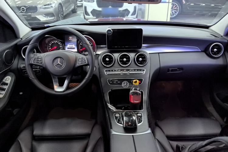Used Mercedes-Benz C-Class 2018 C 200 L Sport Edition Center Console