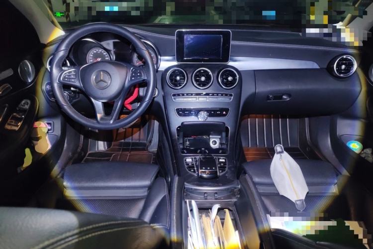 Used Mercedes-Benz C-Class 2018 C 200 L Sport Edition Achievement Special Edition Center Console