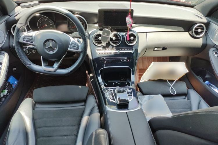 Used Mercedes-Benz C-Class 2018 C 200 Achievement Special Edition Center Console