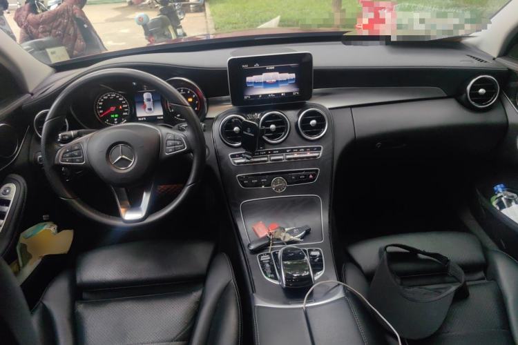 Used Mercedes-Benz C-Class 2018 C 200 L Sport Edition Center Console