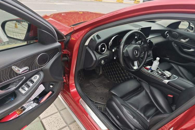 Used Mercedes-Benz C-Class 2018 C 180 L Fashion Edition Sport Version Driver Seat